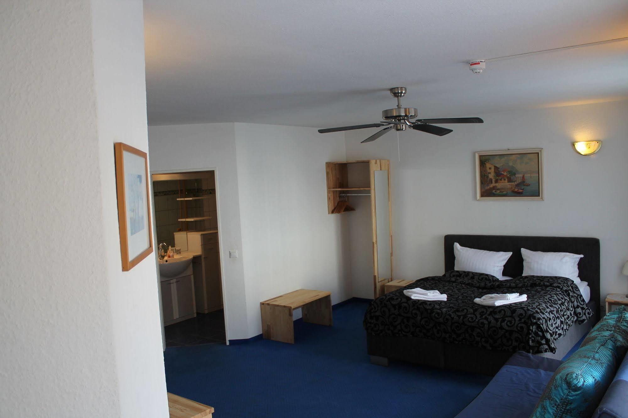 City Lounge Hotel Dusseldorf Ngoại thất bức ảnh