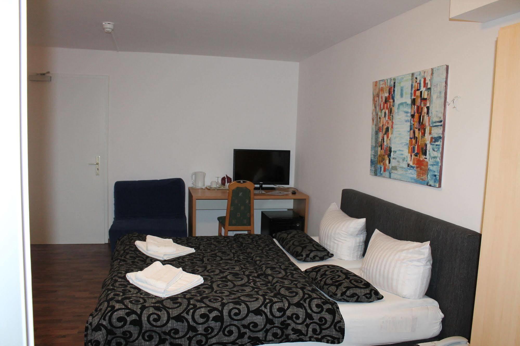 City Lounge Hotel Dusseldorf Ngoại thất bức ảnh