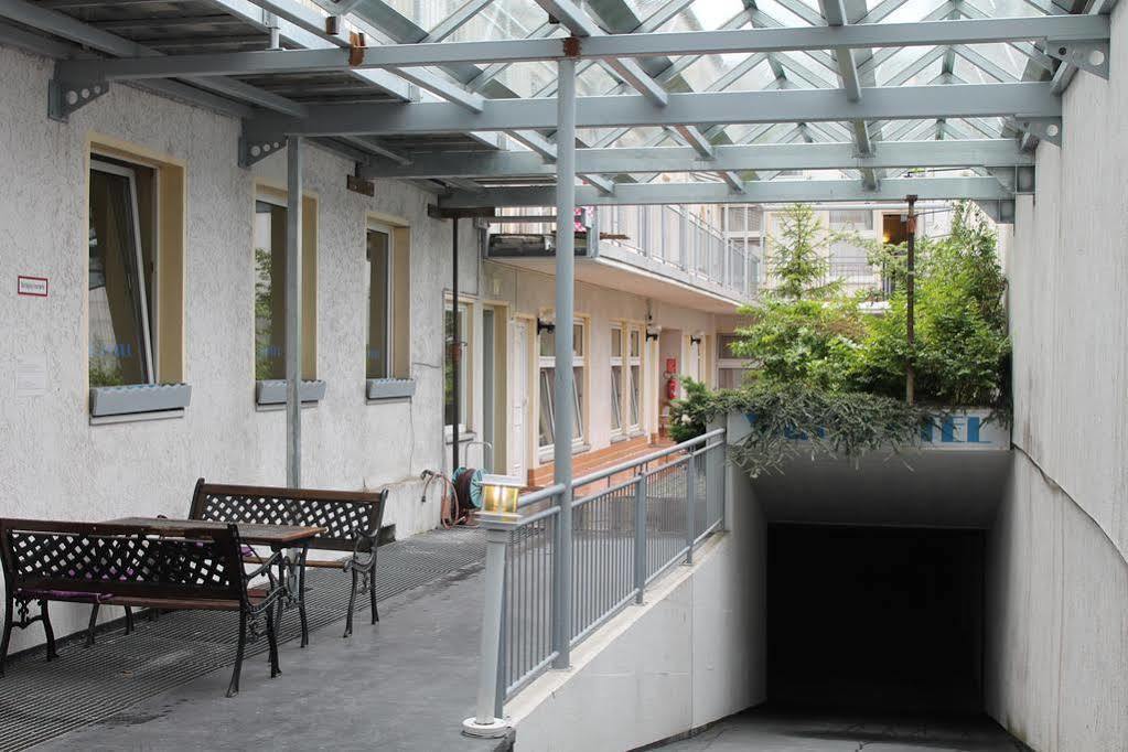City Lounge Hotel Dusseldorf Ngoại thất bức ảnh