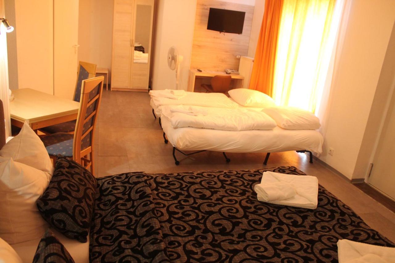 City Lounge Hotel Dusseldorf Ngoại thất bức ảnh